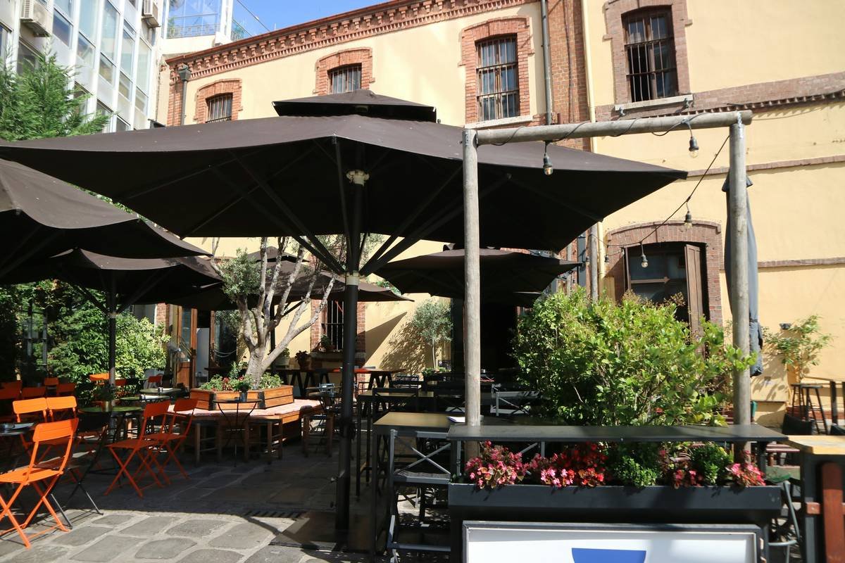 Why Your Cantilever Sunbrella Patio Umbrella Isn’t Just Shade—It’s a Backyard Game-Changer