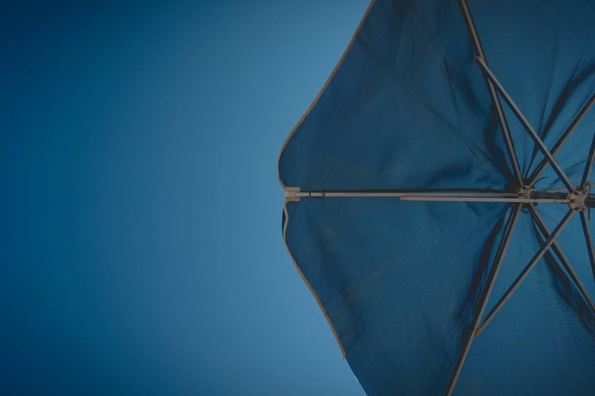 Why Your Patio Feels Like a Solar Oven—And How a Cantilever Rectangular Outdoor Umbrella Fixes It