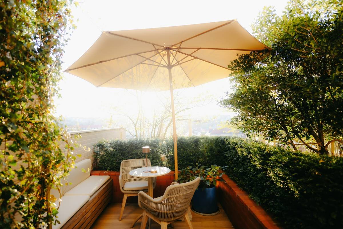 Why Your Backyard Needs a Patio Umbrella Cantilever Umbrella 10 Ft (And How to Avoid the #1 Mistake Everyone Makes)